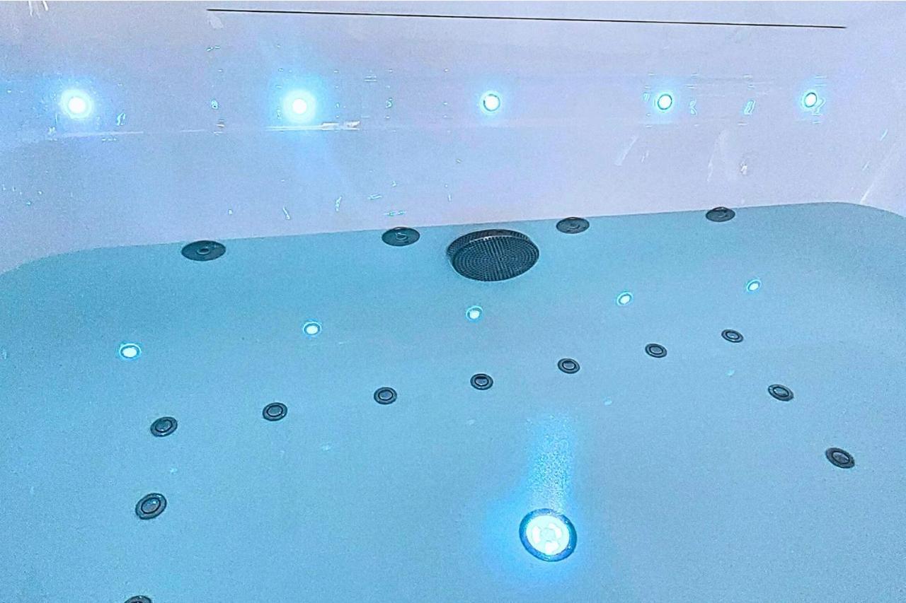 Artgold * Logement Haut De Gamme Spa Roanne Esterno foto