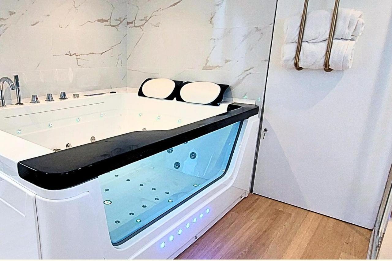 Artgold * Logement Haut De Gamme Spa Roanne Esterno foto